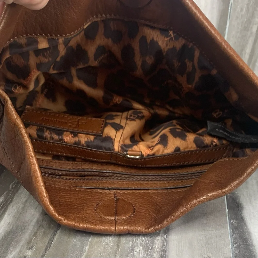 B. Makowsky Brown Super Soft Leather Some Wear - Picture 4 of 12